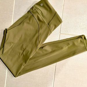 Almost new worn only once Lululemon fast & free high rise leggings 28” length